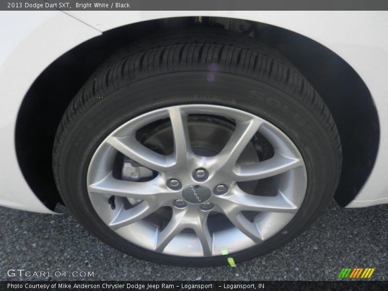 Bright White / Black 2013 Dodge Dart SXT