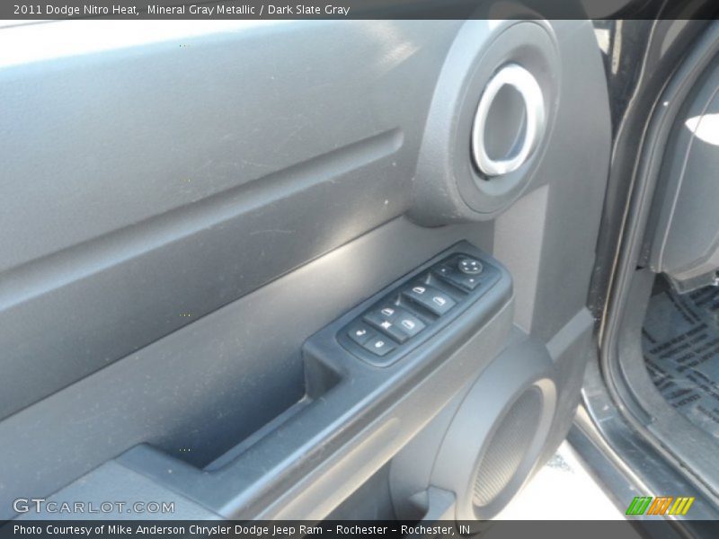 Mineral Gray Metallic / Dark Slate Gray 2011 Dodge Nitro Heat