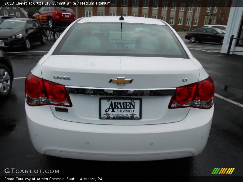 Summit White / Medium Titanium 2013 Chevrolet Cruze LT