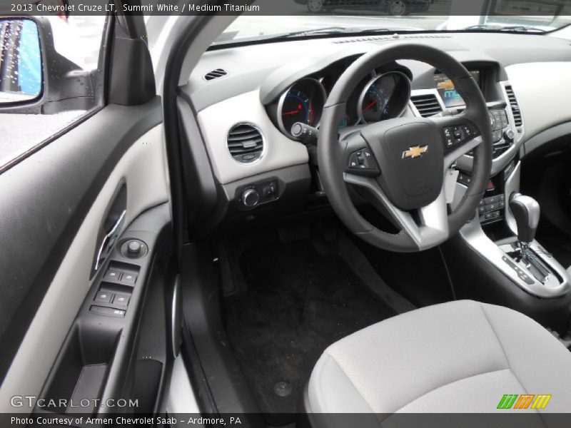 Summit White / Medium Titanium 2013 Chevrolet Cruze LT