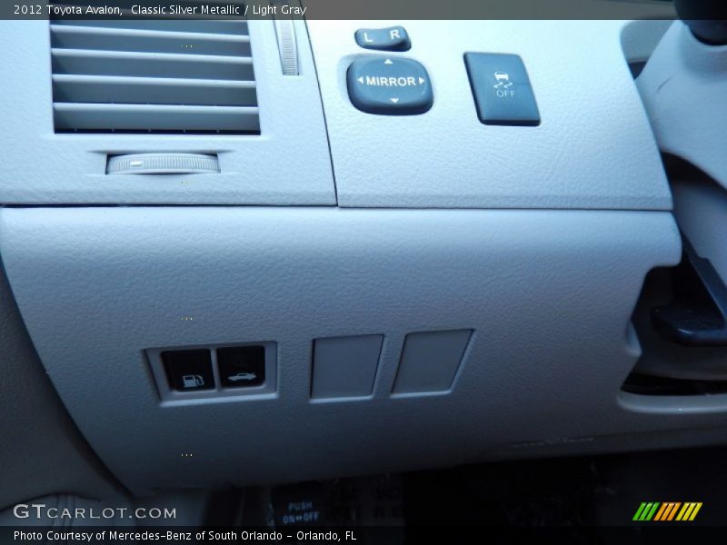 Classic Silver Metallic / Light Gray 2012 Toyota Avalon