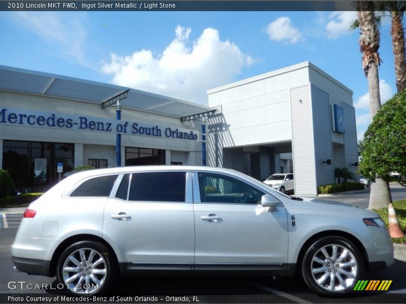 Ingot Silver Metallic / Light Stone 2010 Lincoln MKT FWD