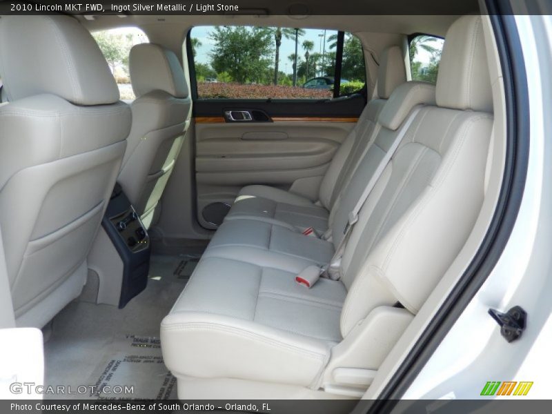 Ingot Silver Metallic / Light Stone 2010 Lincoln MKT FWD