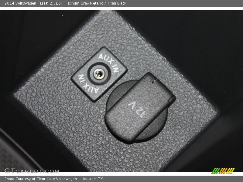 Platinum Gray Metallic / Titan Black 2014 Volkswagen Passat 2.5L S