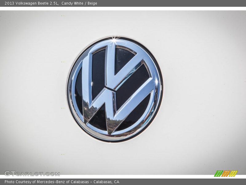 Candy White / Beige 2013 Volkswagen Beetle 2.5L