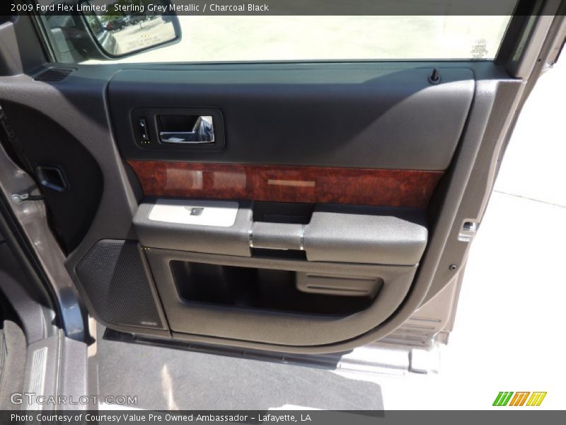 Sterling Grey Metallic / Charcoal Black 2009 Ford Flex Limited