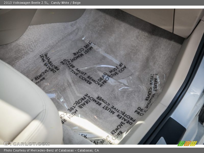 Candy White / Beige 2013 Volkswagen Beetle 2.5L