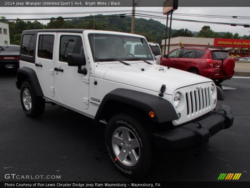 Front 3/4 View of 2014 Wrangler Unlimited Sport S 4x4