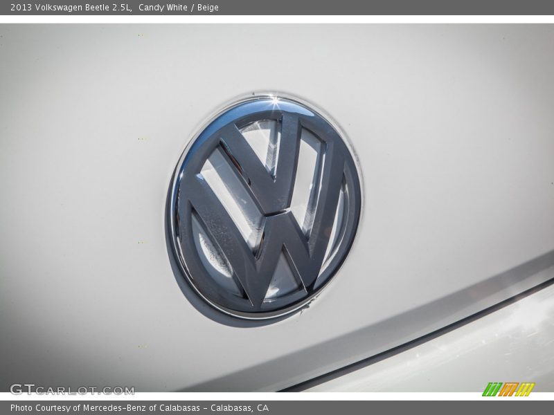 Candy White / Beige 2013 Volkswagen Beetle 2.5L