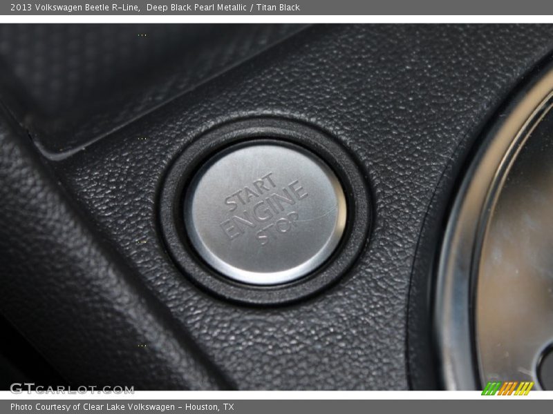 Deep Black Pearl Metallic / Titan Black 2013 Volkswagen Beetle R-Line