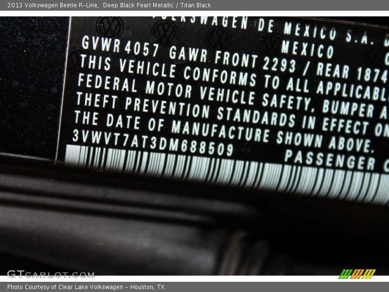 Deep Black Pearl Metallic / Titan Black 2013 Volkswagen Beetle R-Line