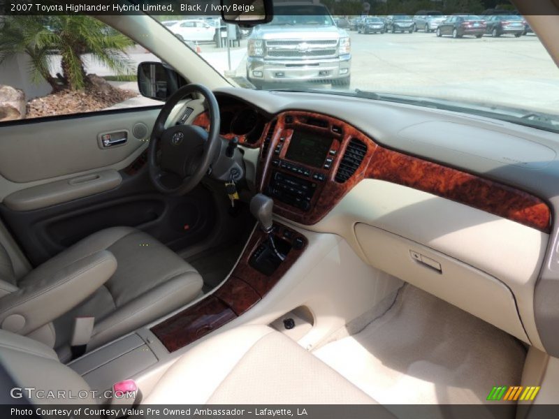 Black / Ivory Beige 2007 Toyota Highlander Hybrid Limited