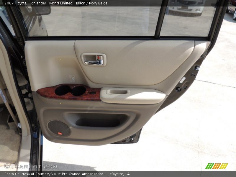 Black / Ivory Beige 2007 Toyota Highlander Hybrid Limited