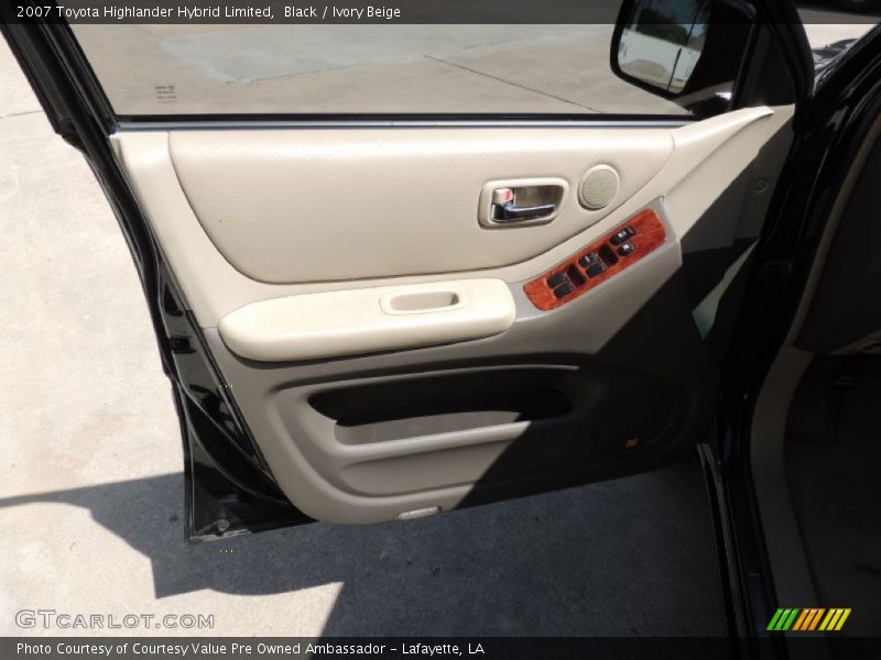 Black / Ivory Beige 2007 Toyota Highlander Hybrid Limited