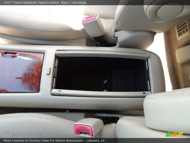 Black / Ivory Beige 2007 Toyota Highlander Hybrid Limited