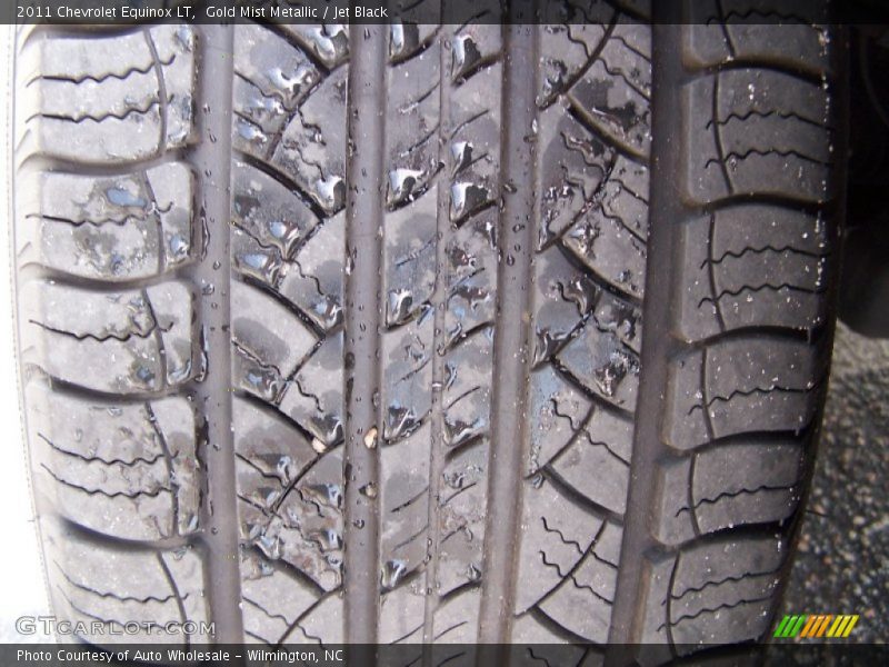 Gold Mist Metallic / Jet Black 2011 Chevrolet Equinox LT