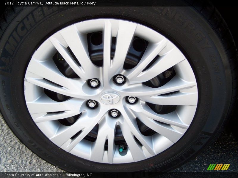 Attitude Black Metallic / Ivory 2012 Toyota Camry L