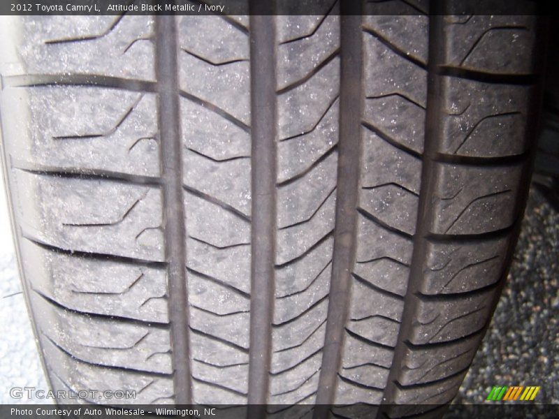 Attitude Black Metallic / Ivory 2012 Toyota Camry L