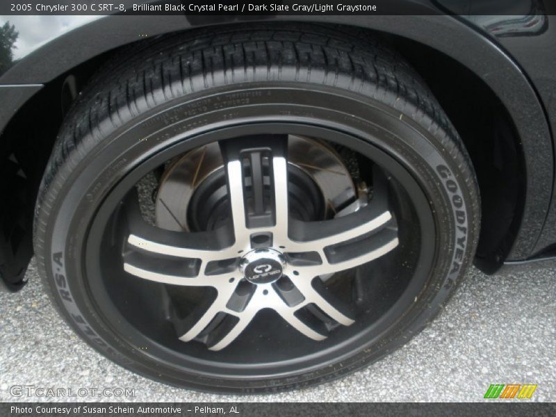 Brilliant Black Crystal Pearl / Dark Slate Gray/Light Graystone 2005 Chrysler 300 C SRT-8