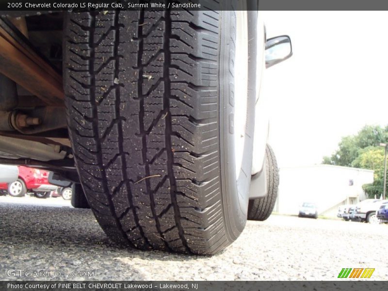 Summit White / Sandstone 2005 Chevrolet Colorado LS Regular Cab
