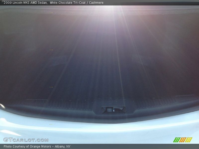White Chocolate Tri-Coat / Cashmere 2009 Lincoln MKS AWD Sedan
