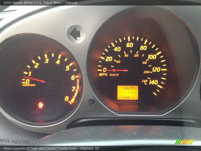 Cloud White / Charcoal 2003 Nissan Altima 2.5 S