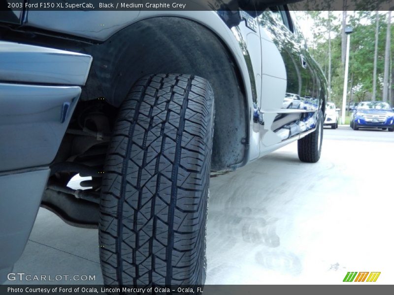 Black / Medium Graphite Grey 2003 Ford F150 XL SuperCab