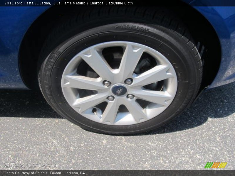 Blue Flame Metallic / Charcoal Black/Blue Cloth 2011 Ford Fiesta SE Sedan