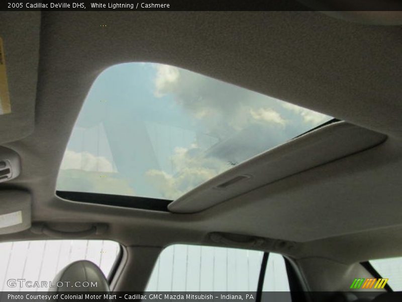 White Lightning / Cashmere 2005 Cadillac DeVille DHS