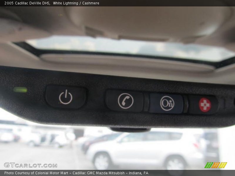 White Lightning / Cashmere 2005 Cadillac DeVille DHS