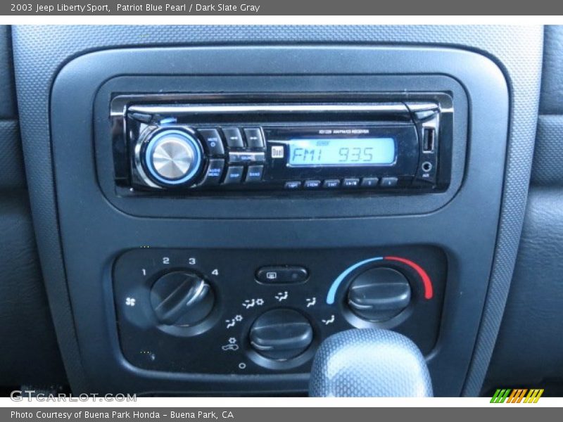 Patriot Blue Pearl / Dark Slate Gray 2003 Jeep Liberty Sport