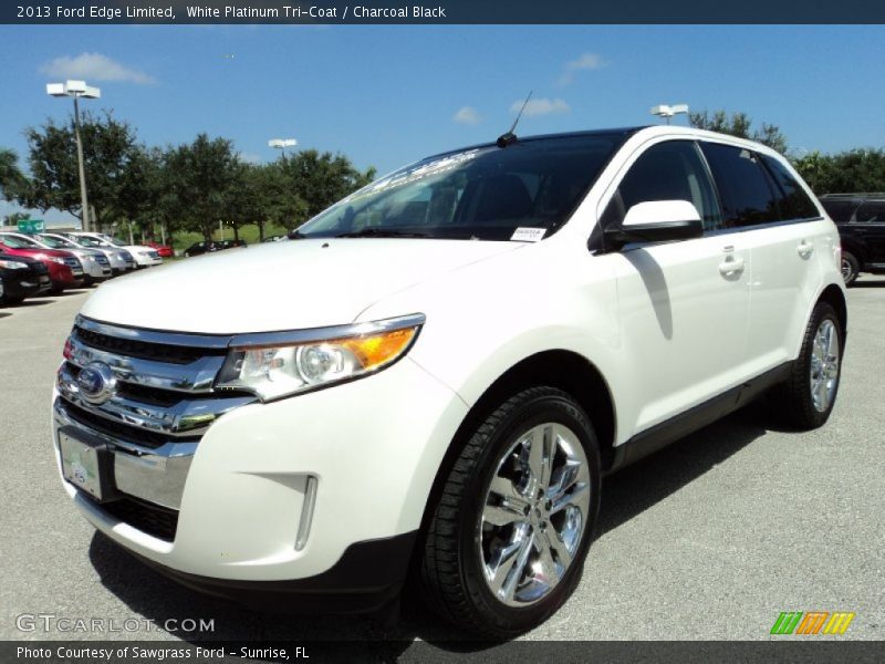 Front 3/4 View of 2013 Edge Limited