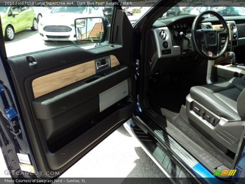 Dark Blue Pearl Metallic / Black 2011 Ford F150 Lariat SuperCrew 4x4