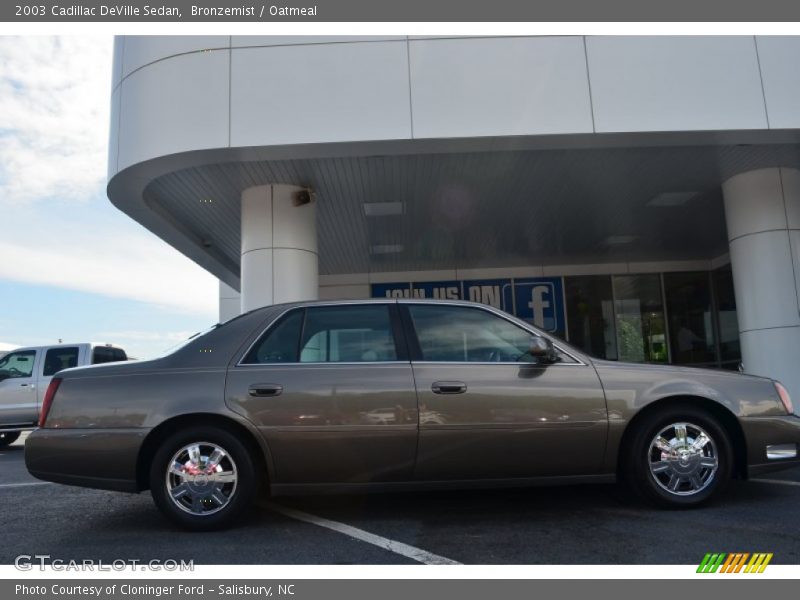 Bronzemist / Oatmeal 2003 Cadillac DeVille Sedan