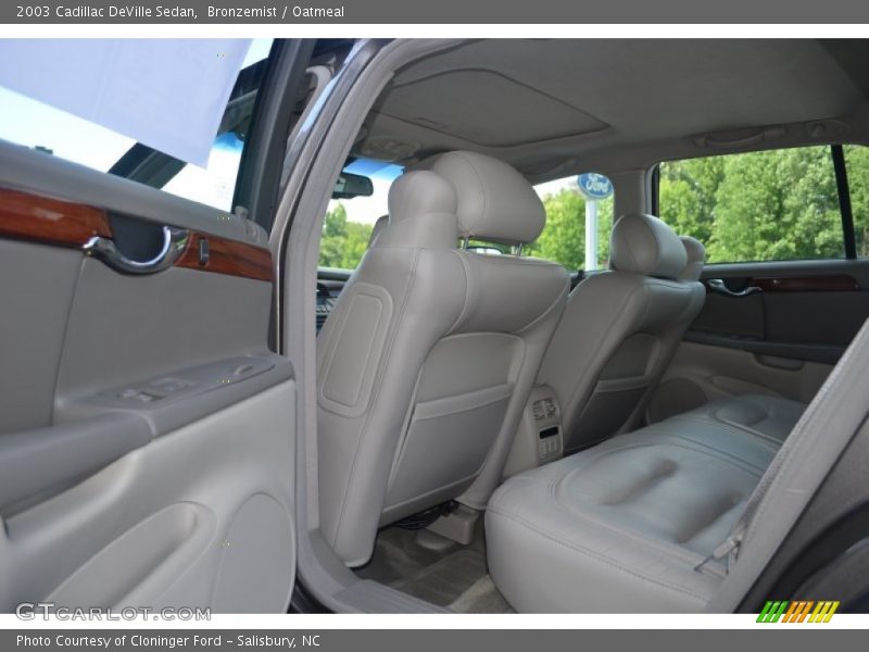 Bronzemist / Oatmeal 2003 Cadillac DeVille Sedan