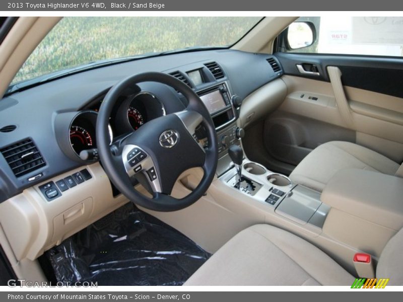 Black / Sand Beige 2013 Toyota Highlander V6 4WD