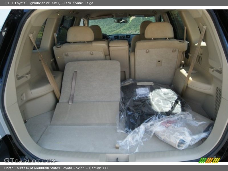 Black / Sand Beige 2013 Toyota Highlander V6 4WD