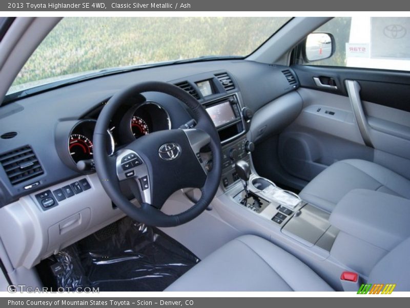 Classic Silver Metallic / Ash 2013 Toyota Highlander SE 4WD
