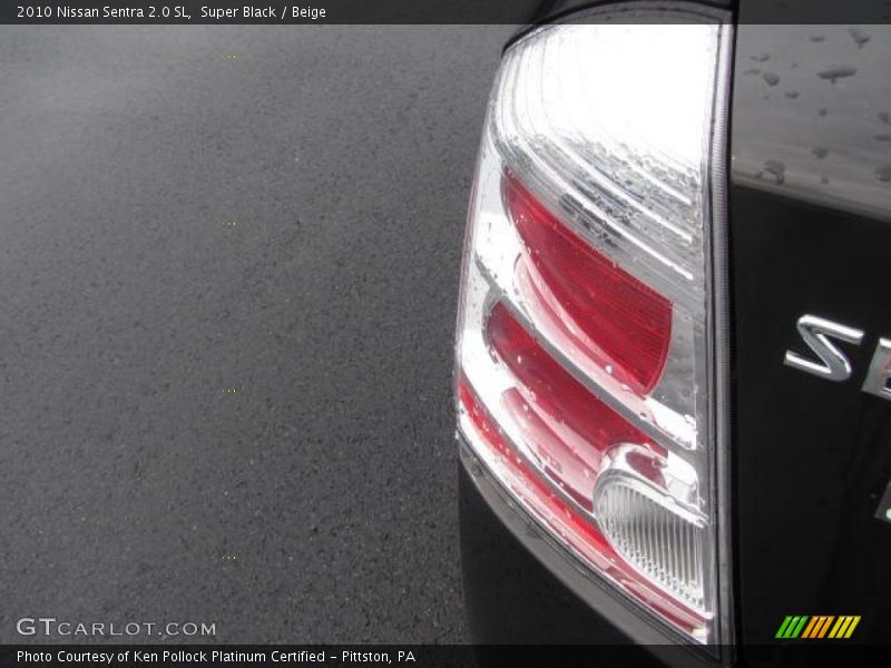 Super Black / Beige 2010 Nissan Sentra 2.0 SL