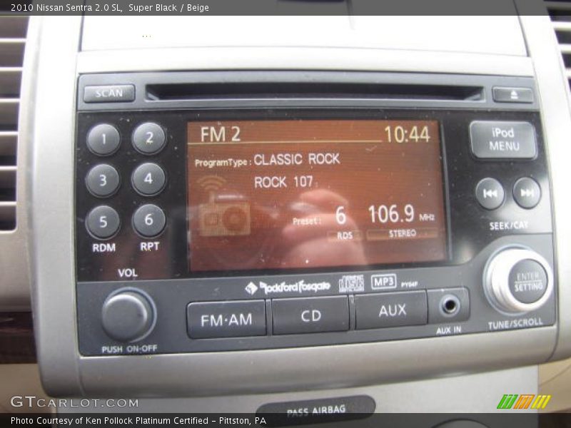 Super Black / Beige 2010 Nissan Sentra 2.0 SL