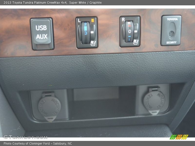 Super White / Graphite 2013 Toyota Tundra Platinum CrewMax 4x4