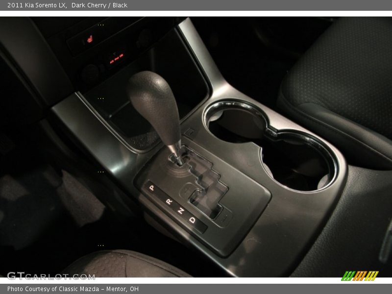 Dark Cherry / Black 2011 Kia Sorento LX