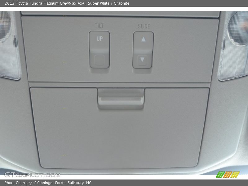 Super White / Graphite 2013 Toyota Tundra Platinum CrewMax 4x4