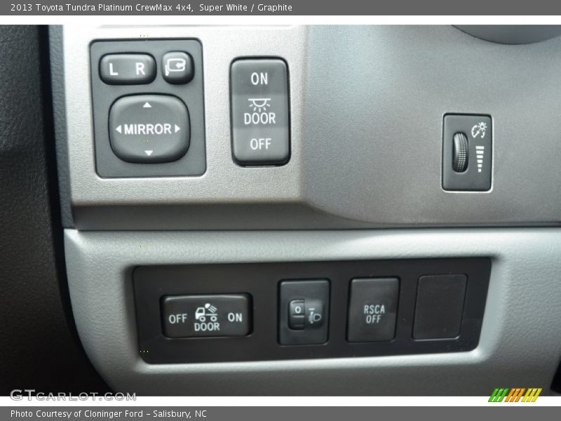 Super White / Graphite 2013 Toyota Tundra Platinum CrewMax 4x4