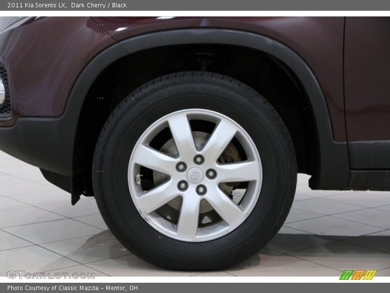 Dark Cherry / Black 2011 Kia Sorento LX