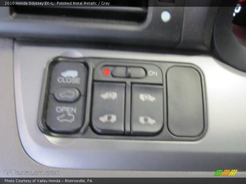 Polished Metal Metallic / Gray 2010 Honda Odyssey EX-L