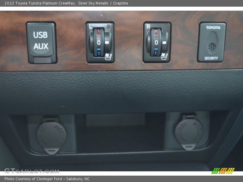 Silver Sky Metallic / Graphite 2013 Toyota Tundra Platinum CrewMax