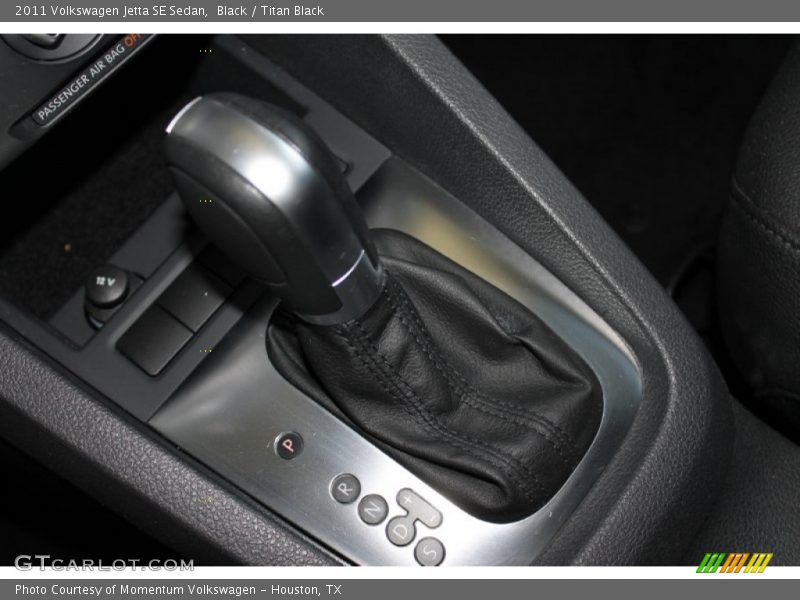 Black / Titan Black 2011 Volkswagen Jetta SE Sedan