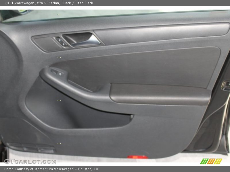 Black / Titan Black 2011 Volkswagen Jetta SE Sedan