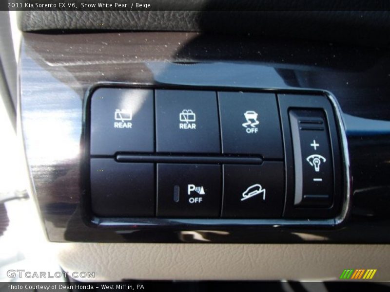 Snow White Pearl / Beige 2011 Kia Sorento EX V6